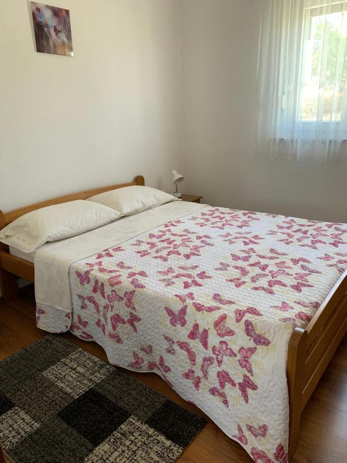 Green Hill Family Apartments Vodice Esterno foto