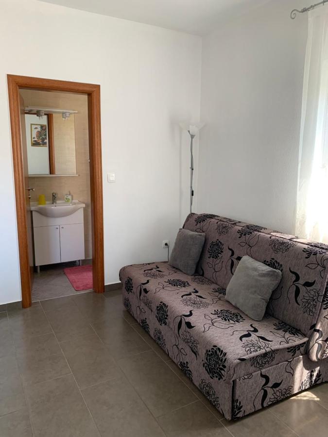 Green Hill Family Apartments Vodice Esterno foto